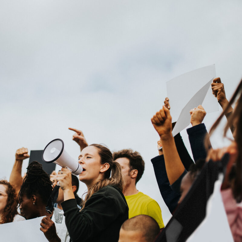 PÓS-GRADUAÇÃO EM DIREITOS HUMANOS E SERVIÇO SOCIAL