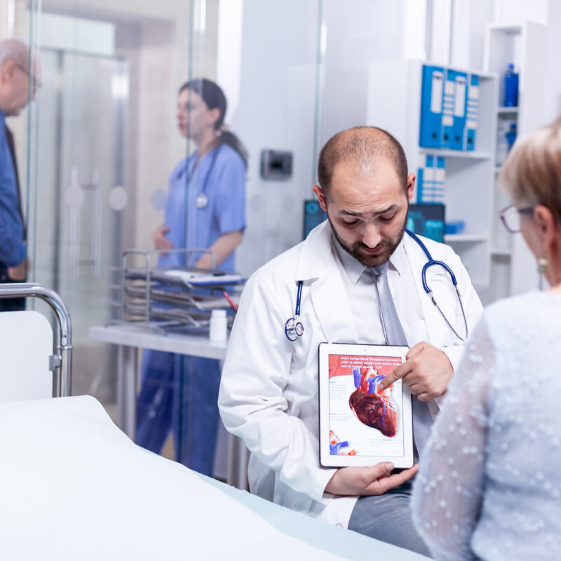 PÓS-GRADUAÇÃO EM UTI CORONARIANA