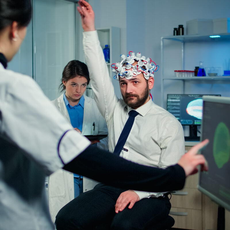 PÓS-GRADUAÇÃO EM NEUROLOGIA, NEUROCIRURGIA E NEUROINTENSIVISMO