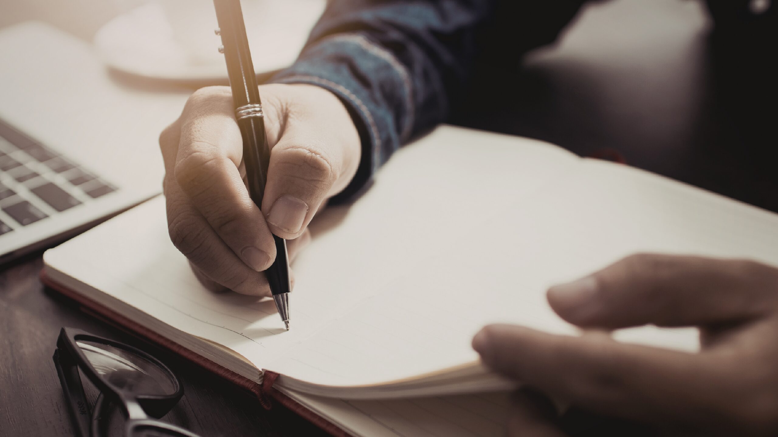 PÓS-GRADUAÇÃO EM LEITURA E PRODUÇÃO TEXTUAL